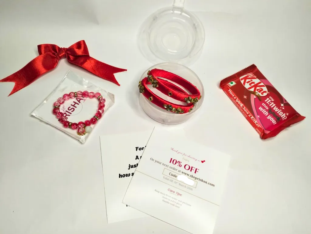 prishan-valentine-love-hamper-handmade-thread-bangles-2.webp
